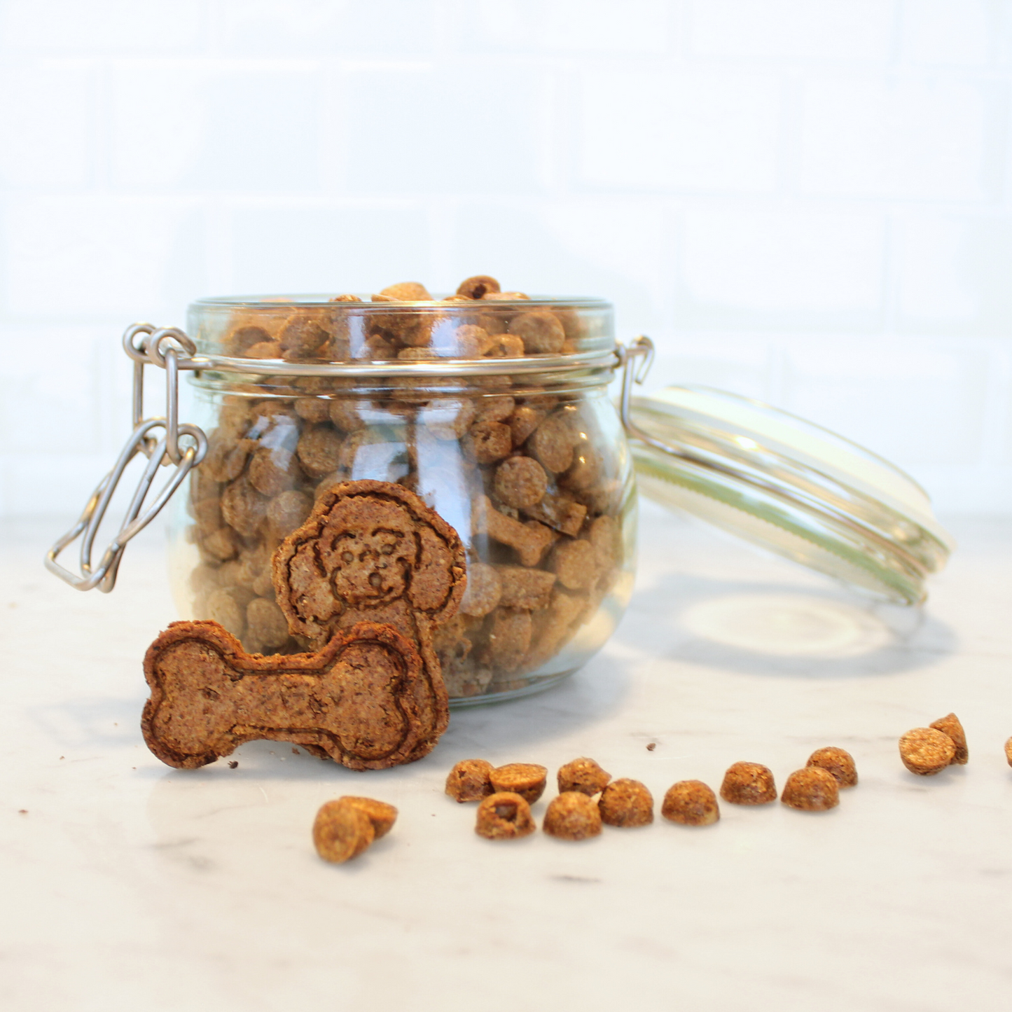 Pup-Bites Backmischung und Keksausstecher