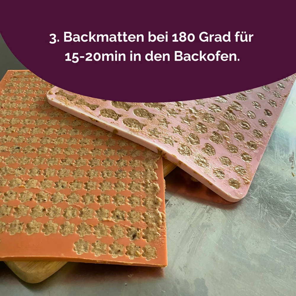 Backmatten bei 180 Grad für 15-20 Minuten in den Backofen geben.